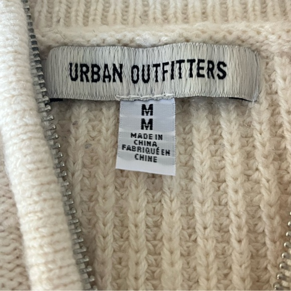 Urban Outfitters Cream Sweater Medium 1/4 Zip Dolman Sleeve Chunky Knit Cable‎ - Picture 2 of 13